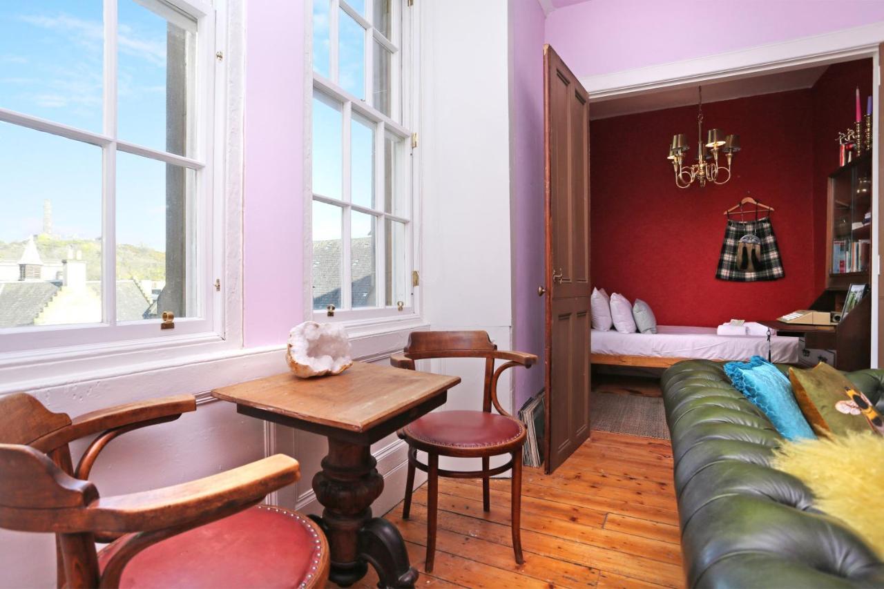 Joivy Iconic Colorful Home On The Royal Mile 爱丁堡 外观 照片